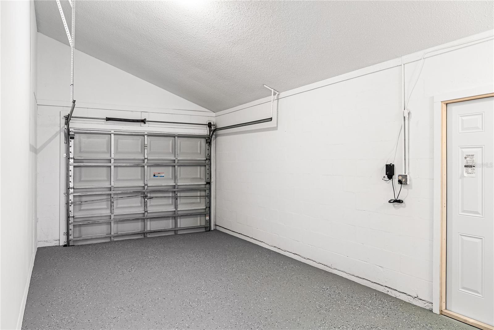 420 MELODY CIR — photo 31