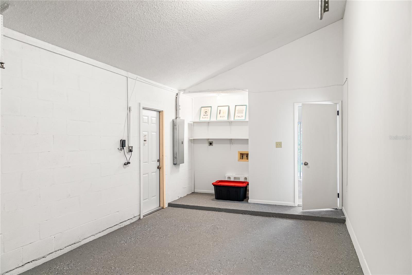 420 MELODY CIR — photo 26