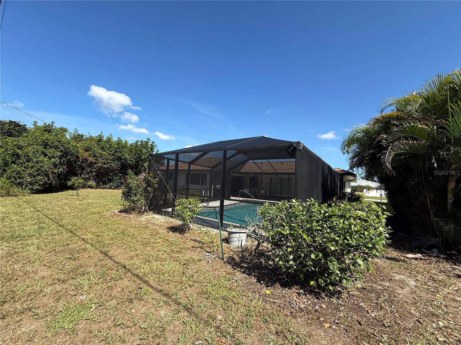 386 PINEVIEW DR — photo 31