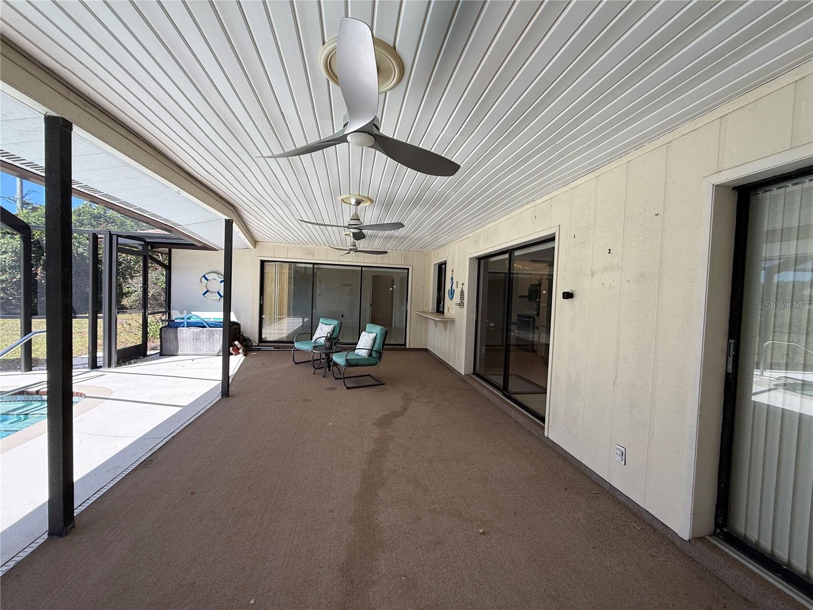 386 PINEVIEW DR — photo 25