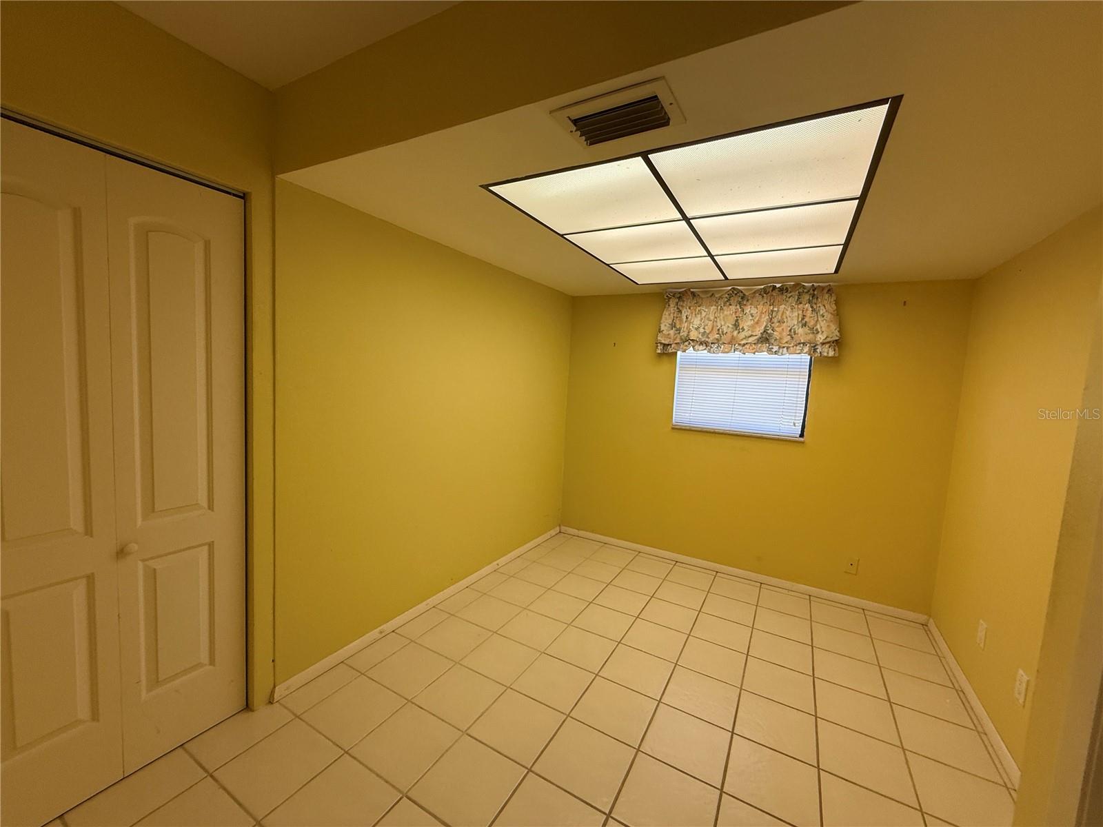 386 PINEVIEW DR — photo 29