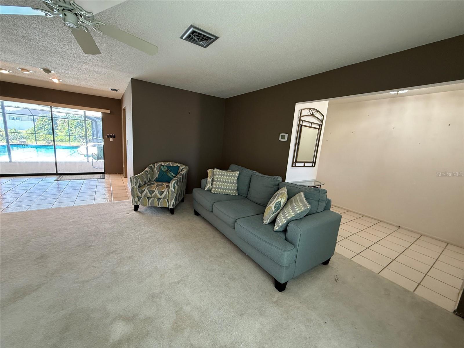 386 PINEVIEW DR — photo 8