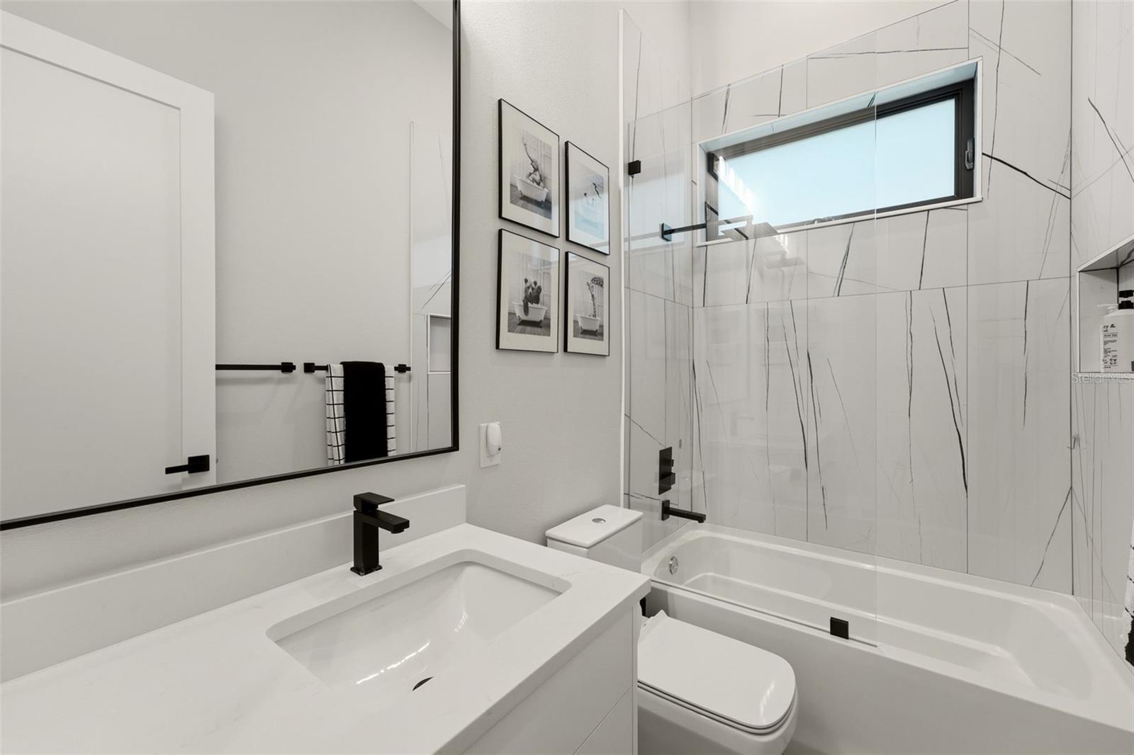 2462 MISSARA LN — photo 37