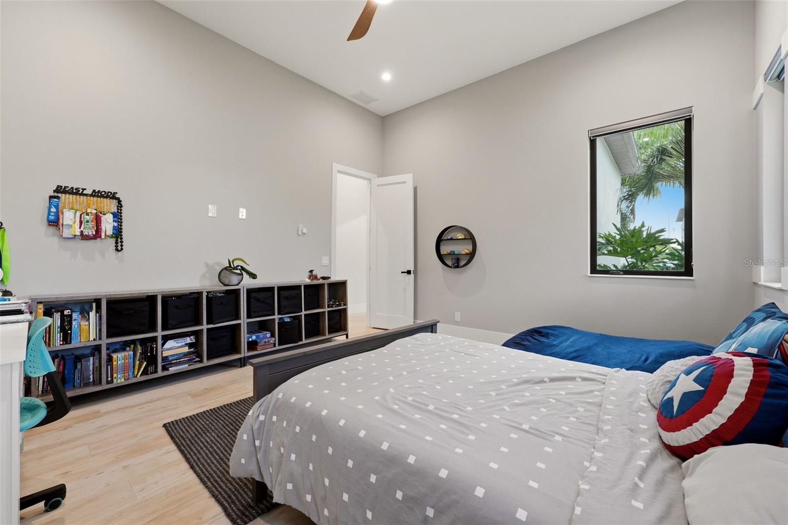 2462 MISSARA LN — photo 36