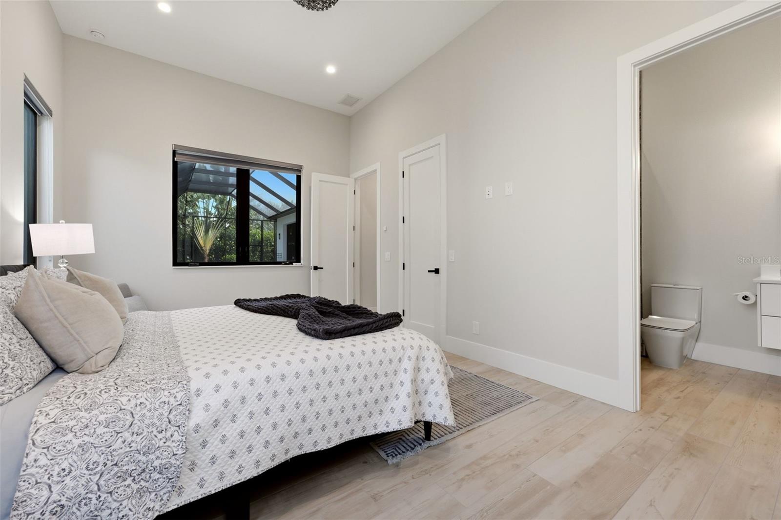 2462 MISSARA LN — photo 42