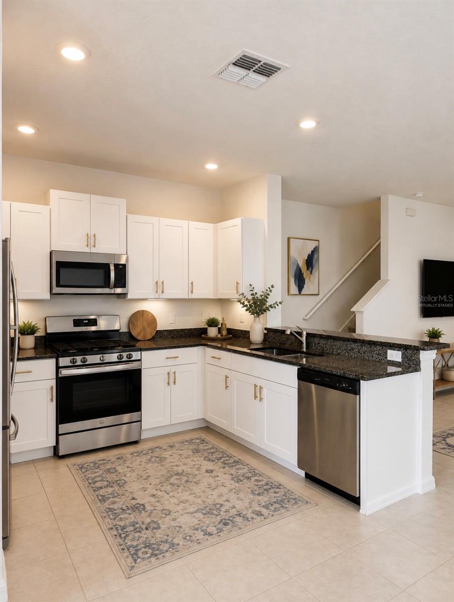 8212 CRESCENT OAKS DR — photo 9