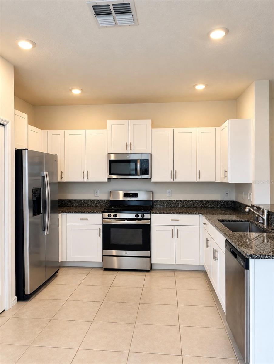 8212 CRESCENT OAKS DR — photo 12