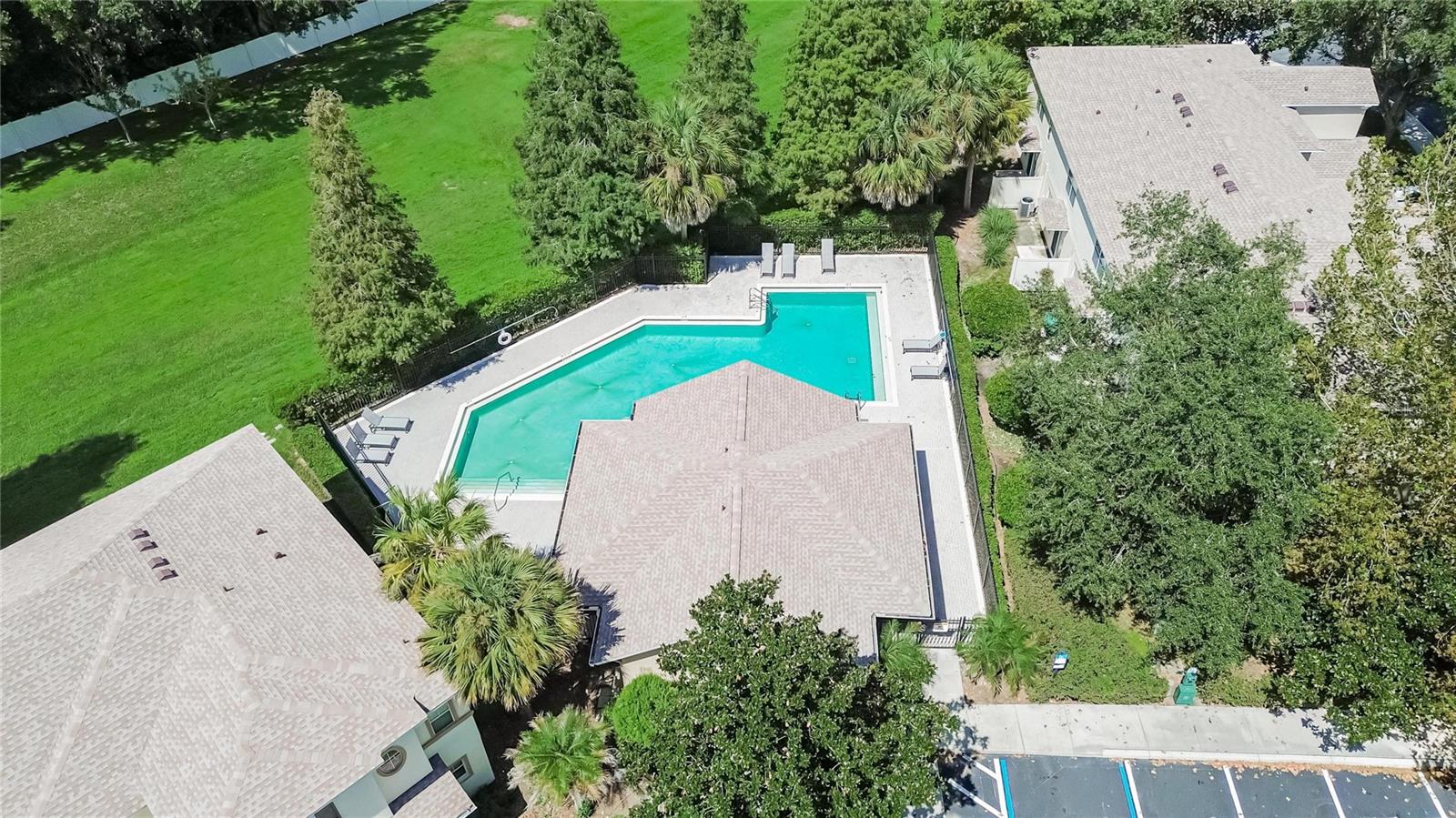 2919 ROYAL TUSCAN LN — photo 5