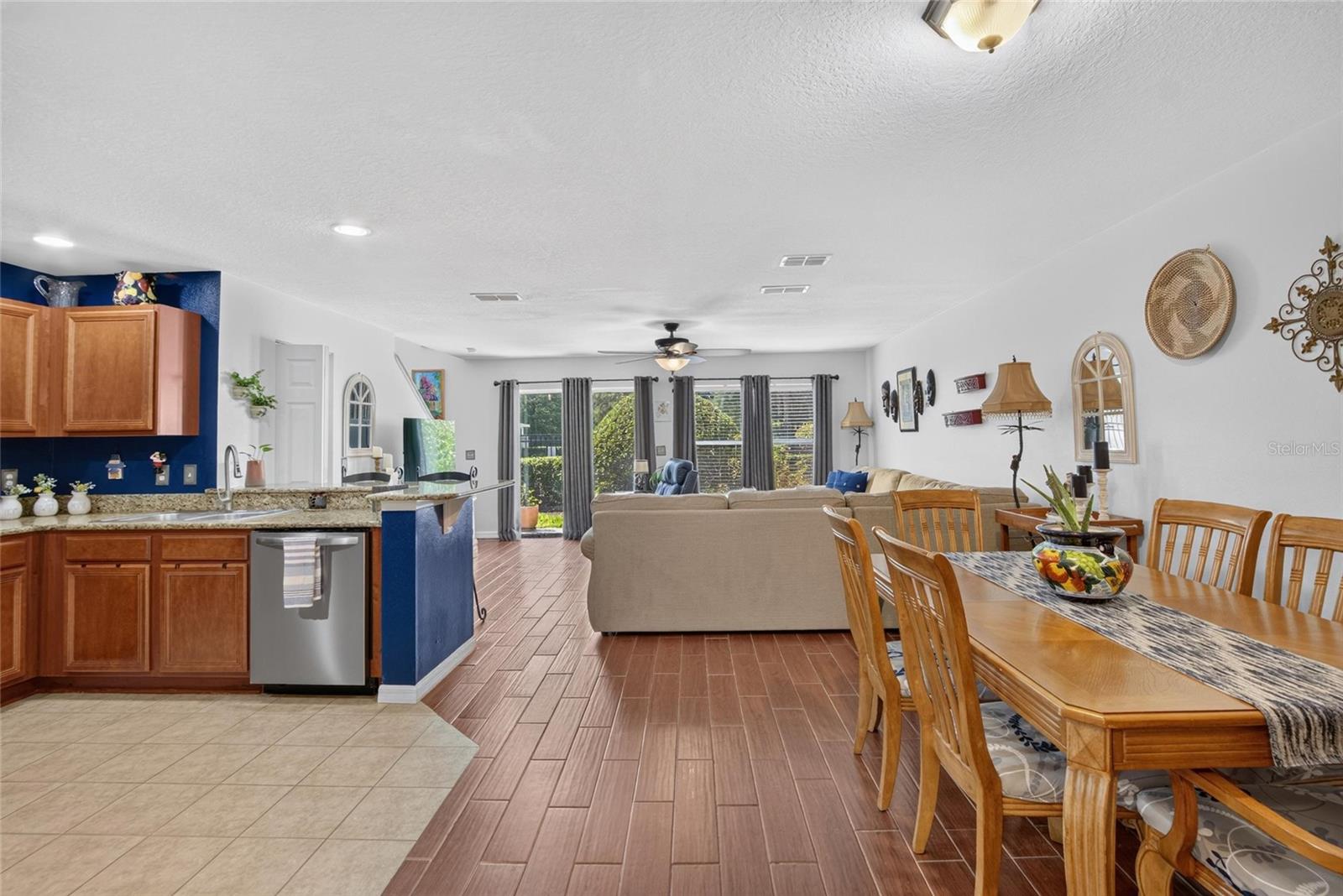 2919 ROYAL TUSCAN LN — photo 4