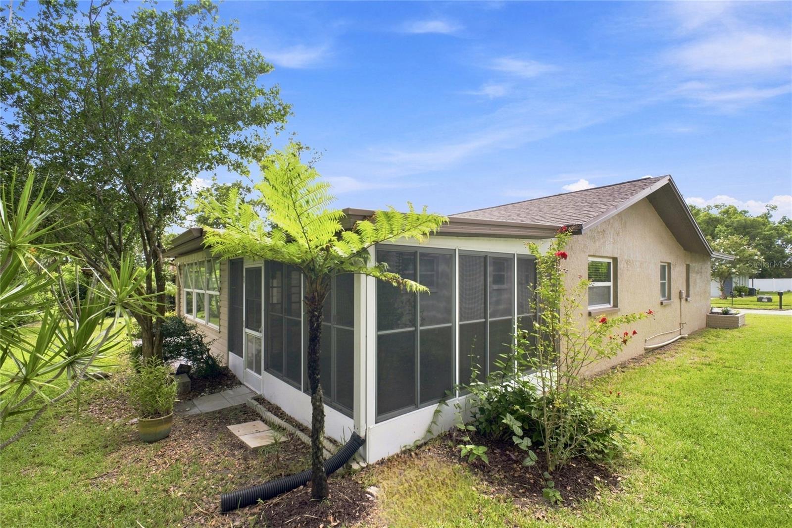 2336 MALCOLM DR — photo 37