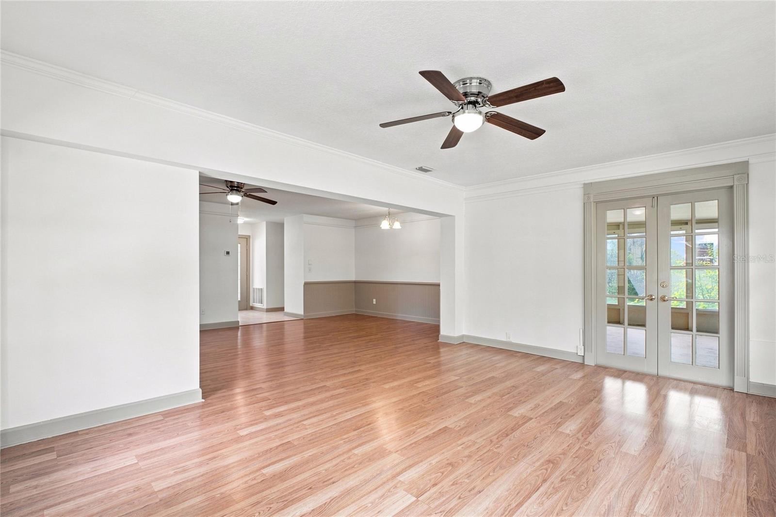2336 MALCOLM DR — photo 13