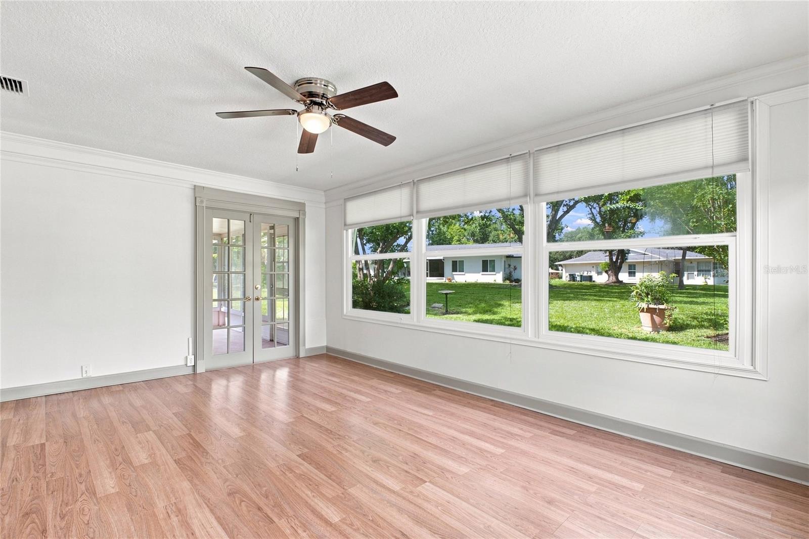 2336 MALCOLM DR — photo 12