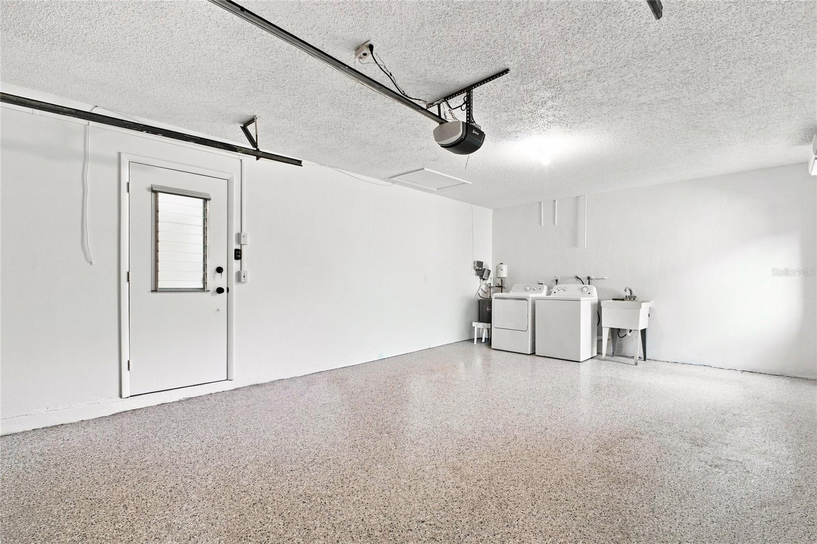 2336 MALCOLM DR — photo 22