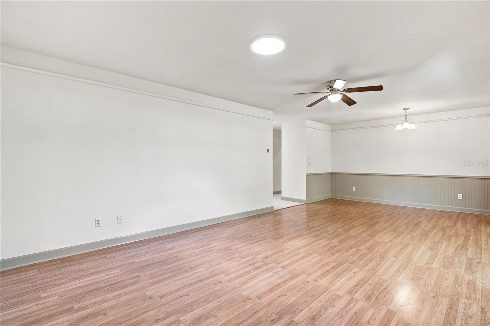 2336 MALCOLM DR — photo 8