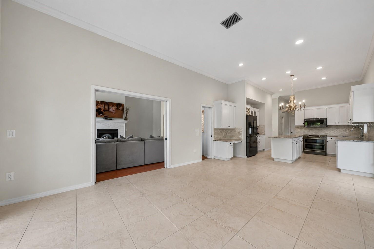 226 SAINT JAMES PARK — photo 14