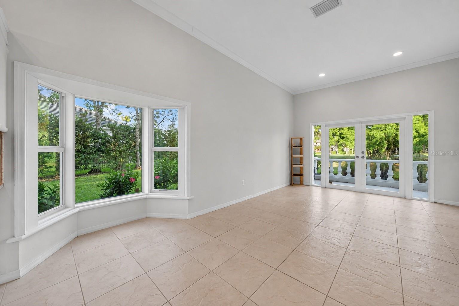 226 SAINT JAMES PARK — photo 18