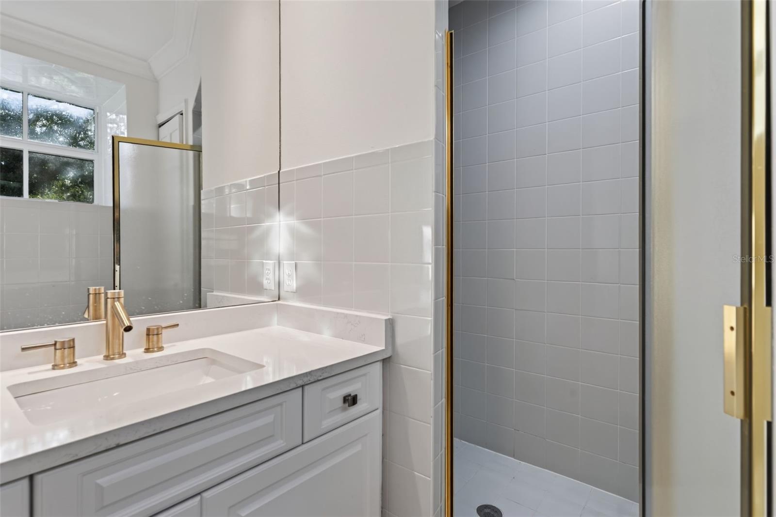 226 SAINT JAMES PARK — photo 39