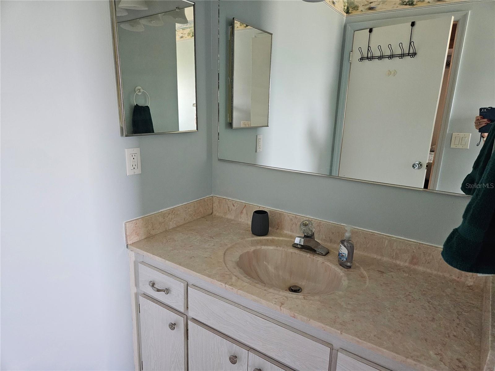 206 SOLA LN — photo 24