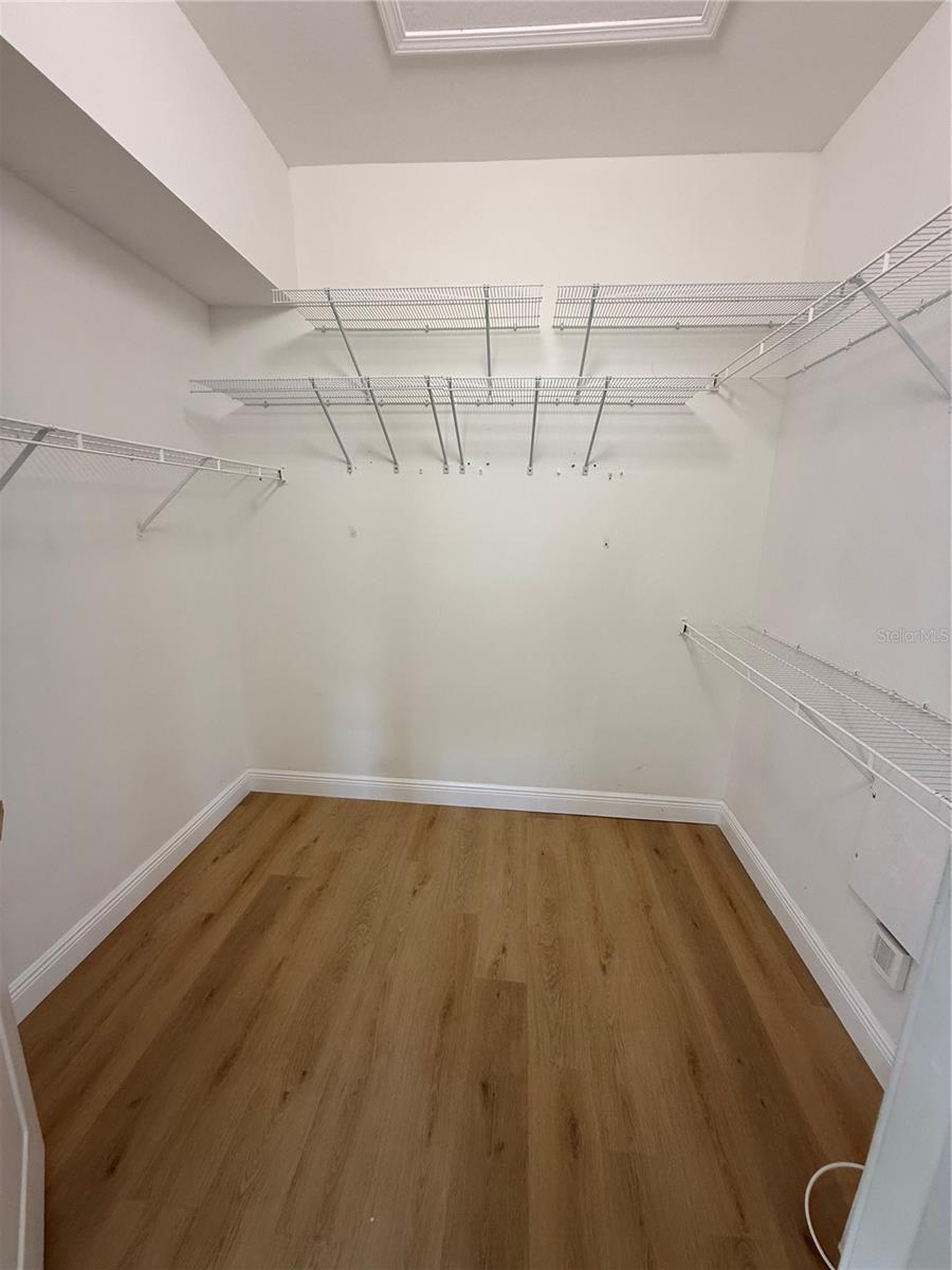 7341 PULTENEY DR — photo 32