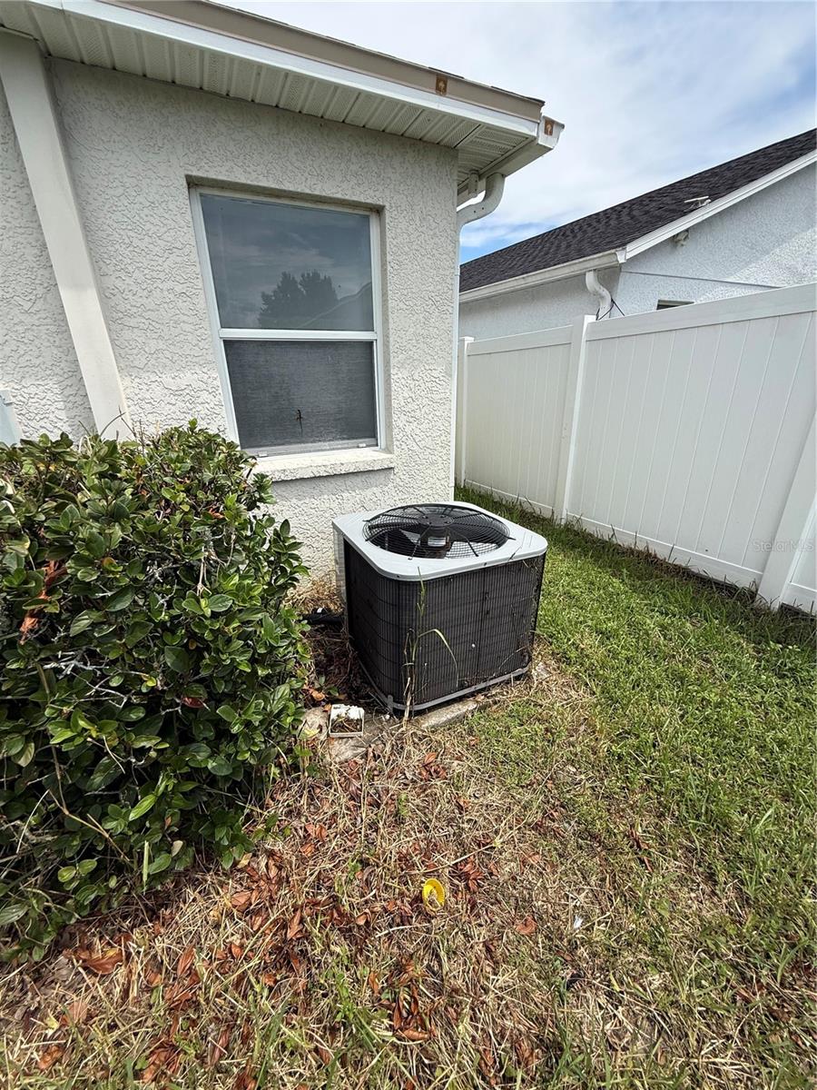 7341 PULTENEY DR — photo 27