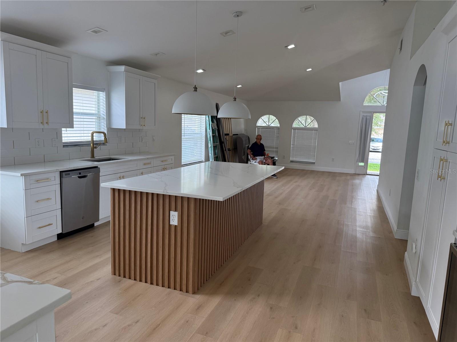 7341 PULTENEY DR — photo 24