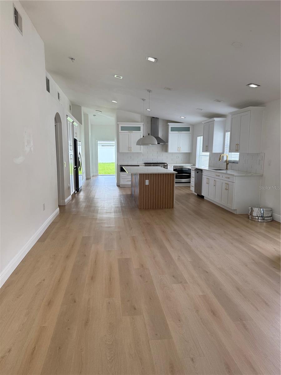 7341 PULTENEY DR — photo 10