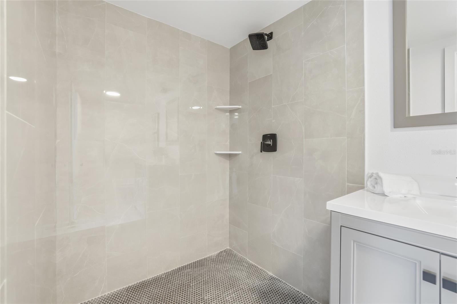 4095 LOCUST ST NE — photo 21