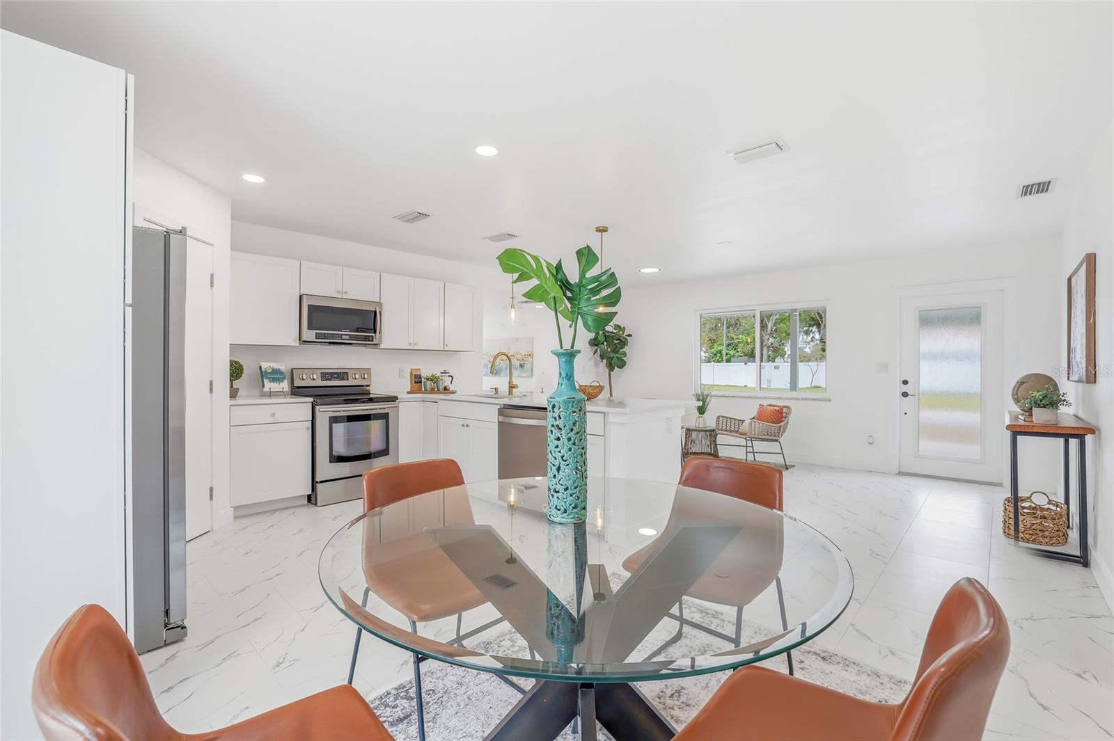 4095 LOCUST ST NE — photo 10