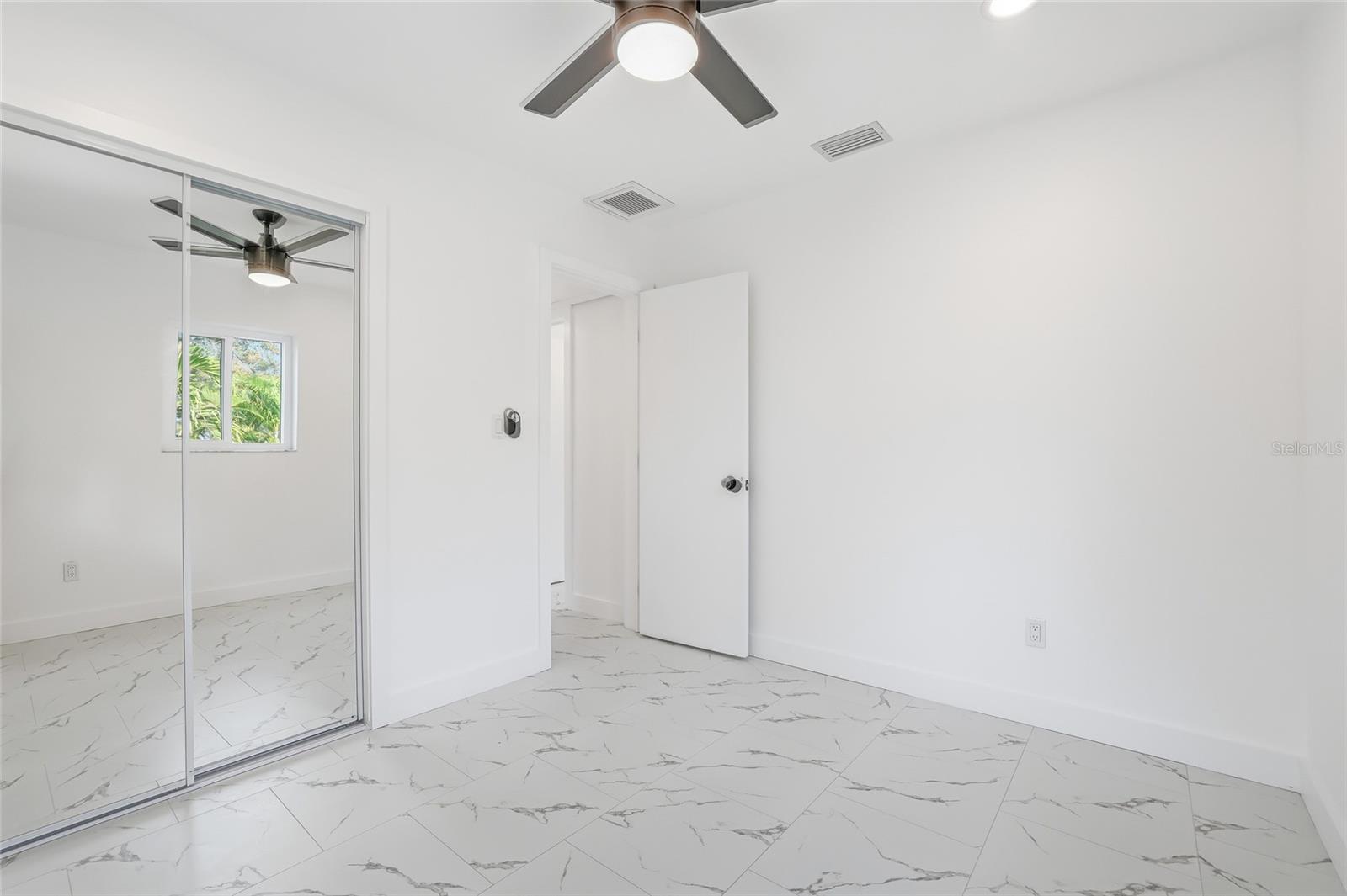 4095 LOCUST ST NE — photo 29