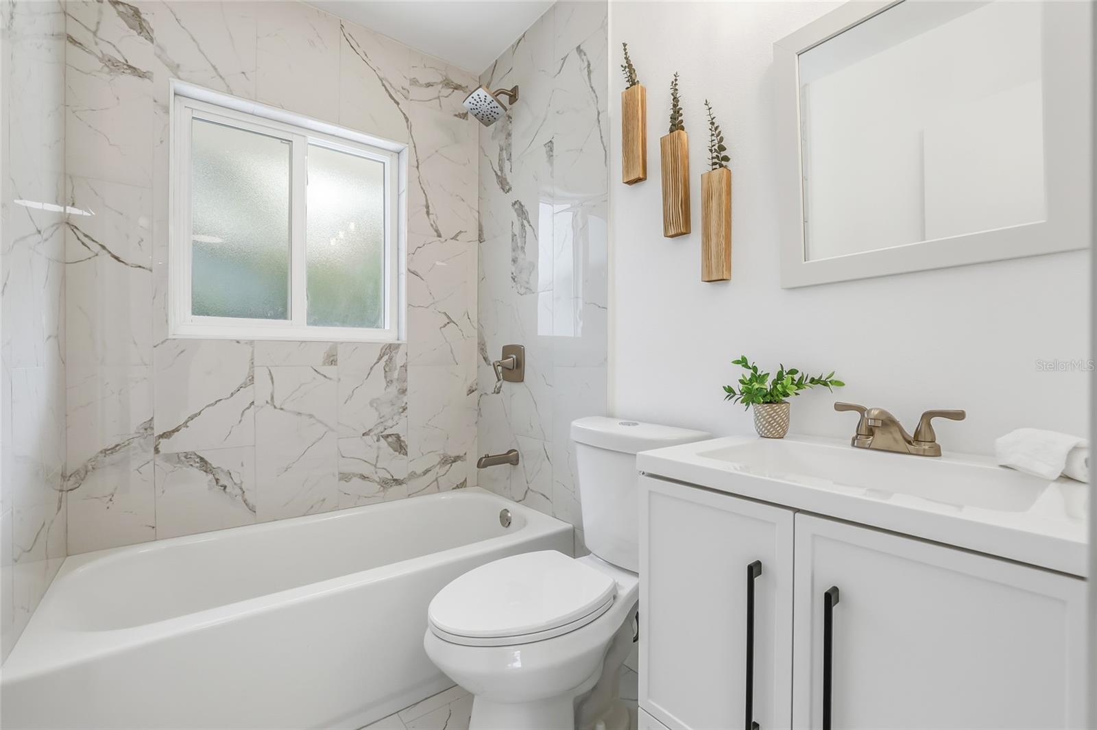 4095 LOCUST ST NE — photo 26