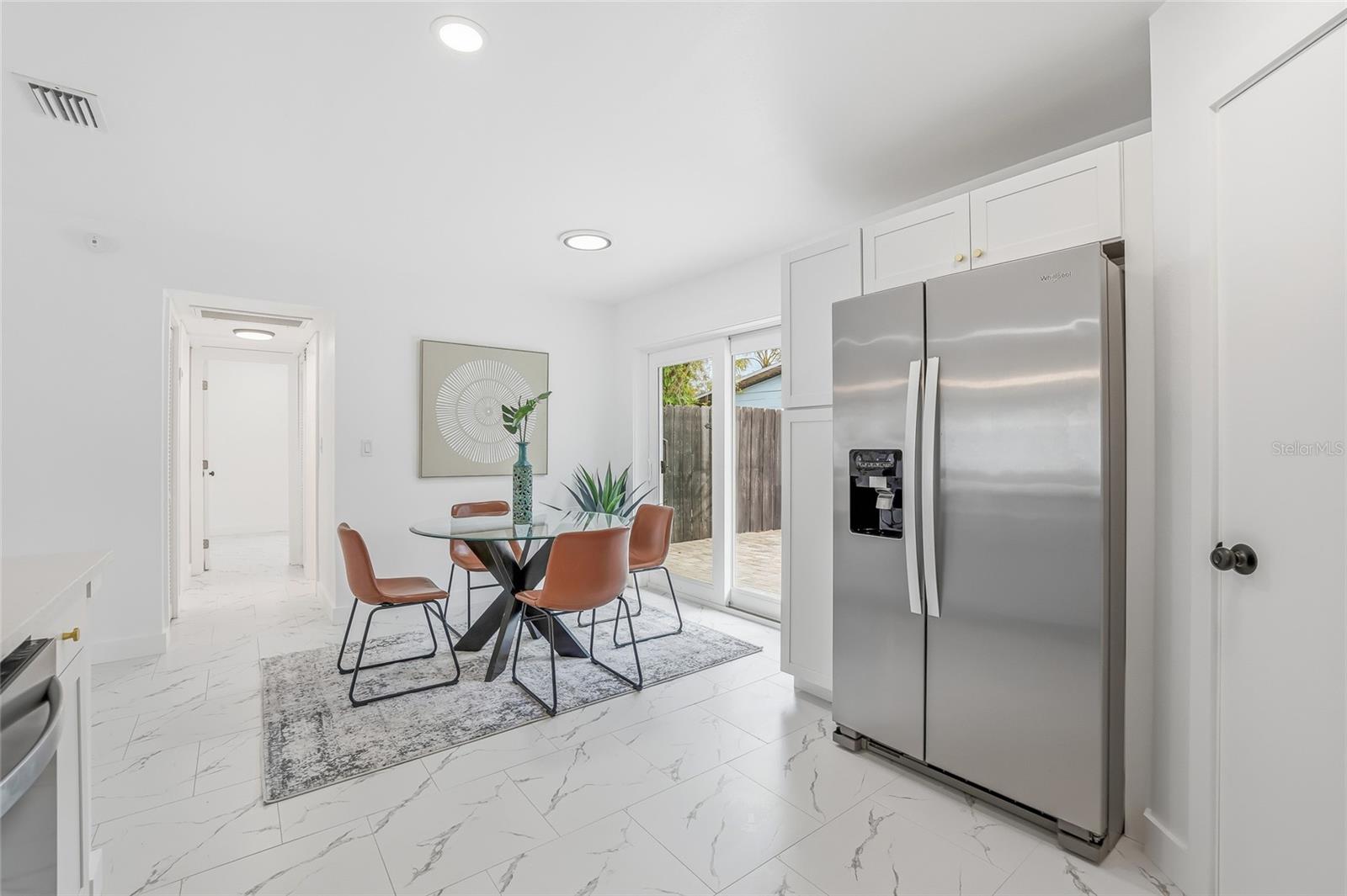4095 LOCUST ST NE — photo 15