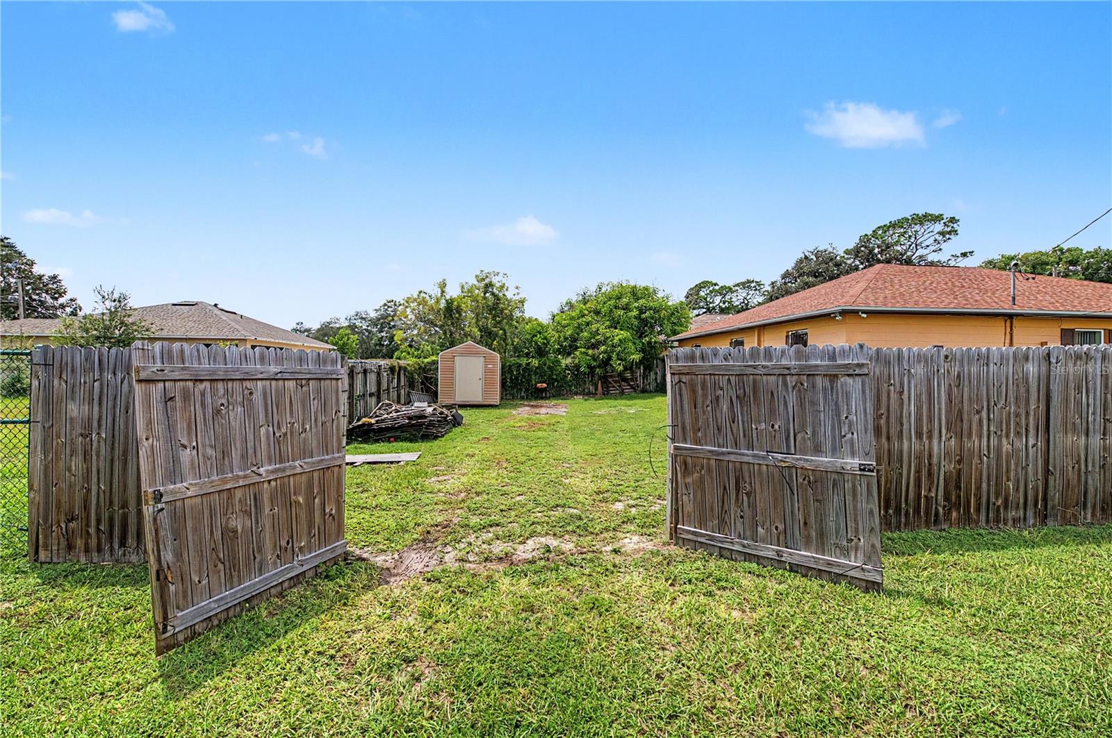 2423 E OKARA RD — photo 27