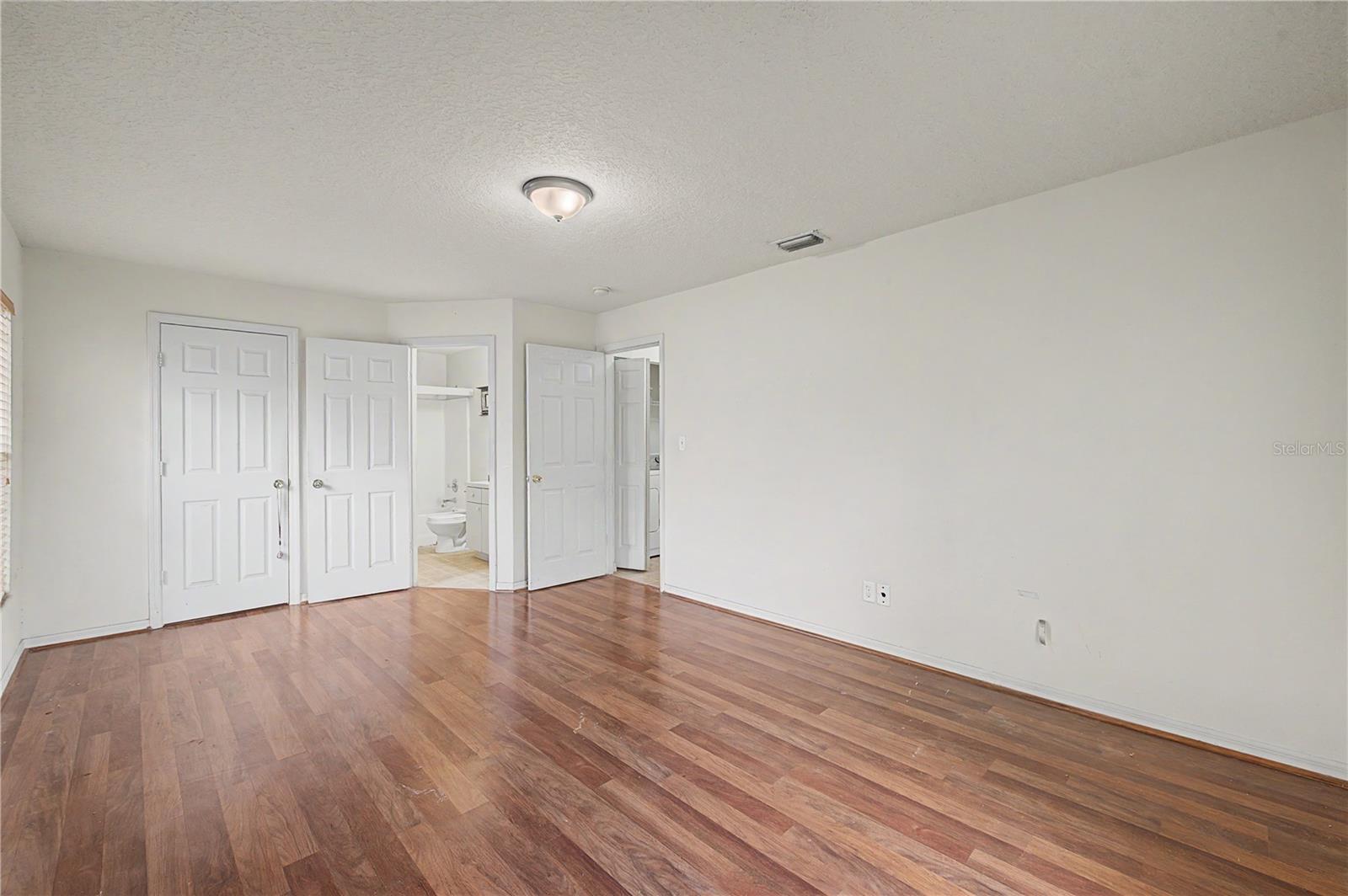 2423 E OKARA RD — photo 15
