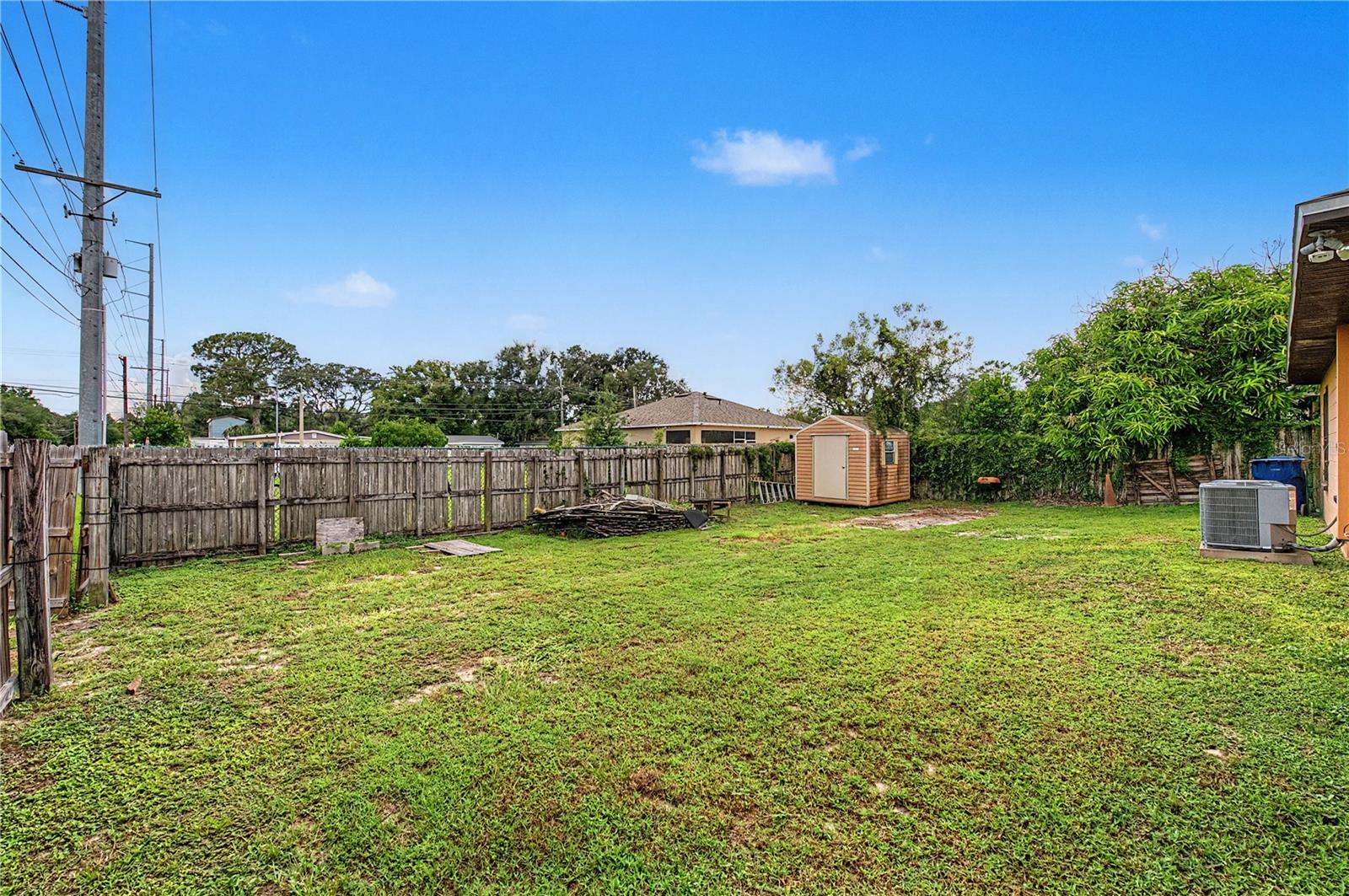 2423 E OKARA RD — photo 28