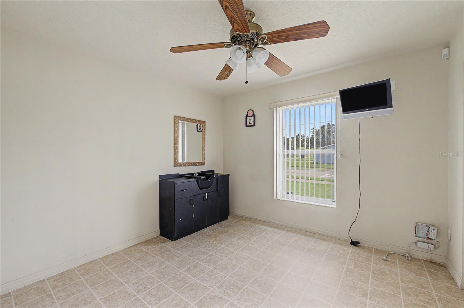 2423 E OKARA RD — photo 18