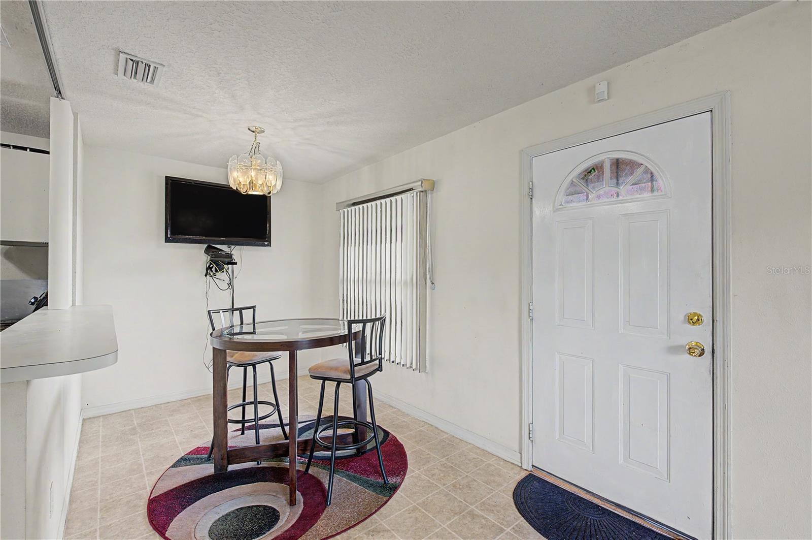 2423 E OKARA RD — photo 8