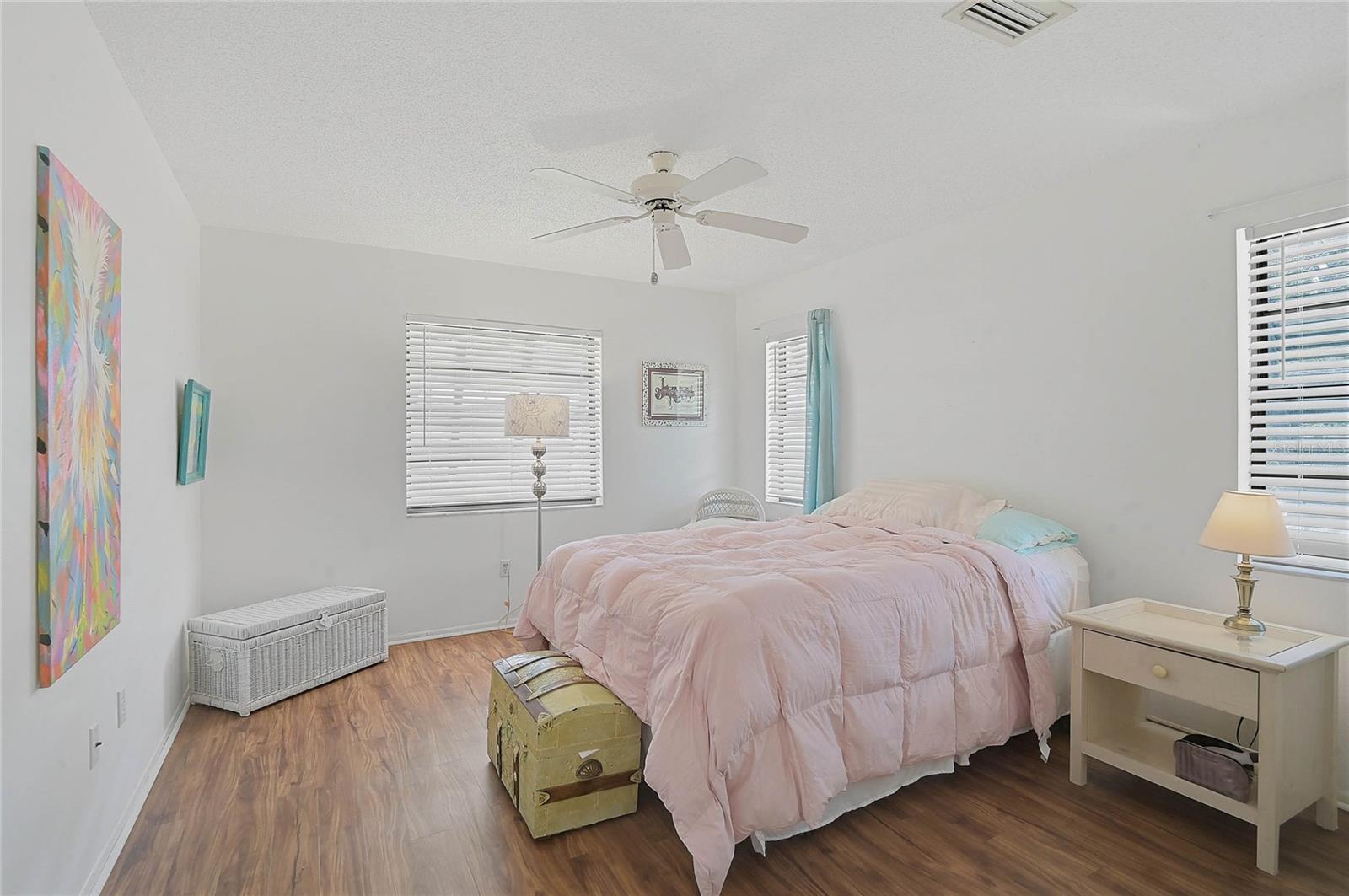 57 SANDSTONE CIR — photo 23