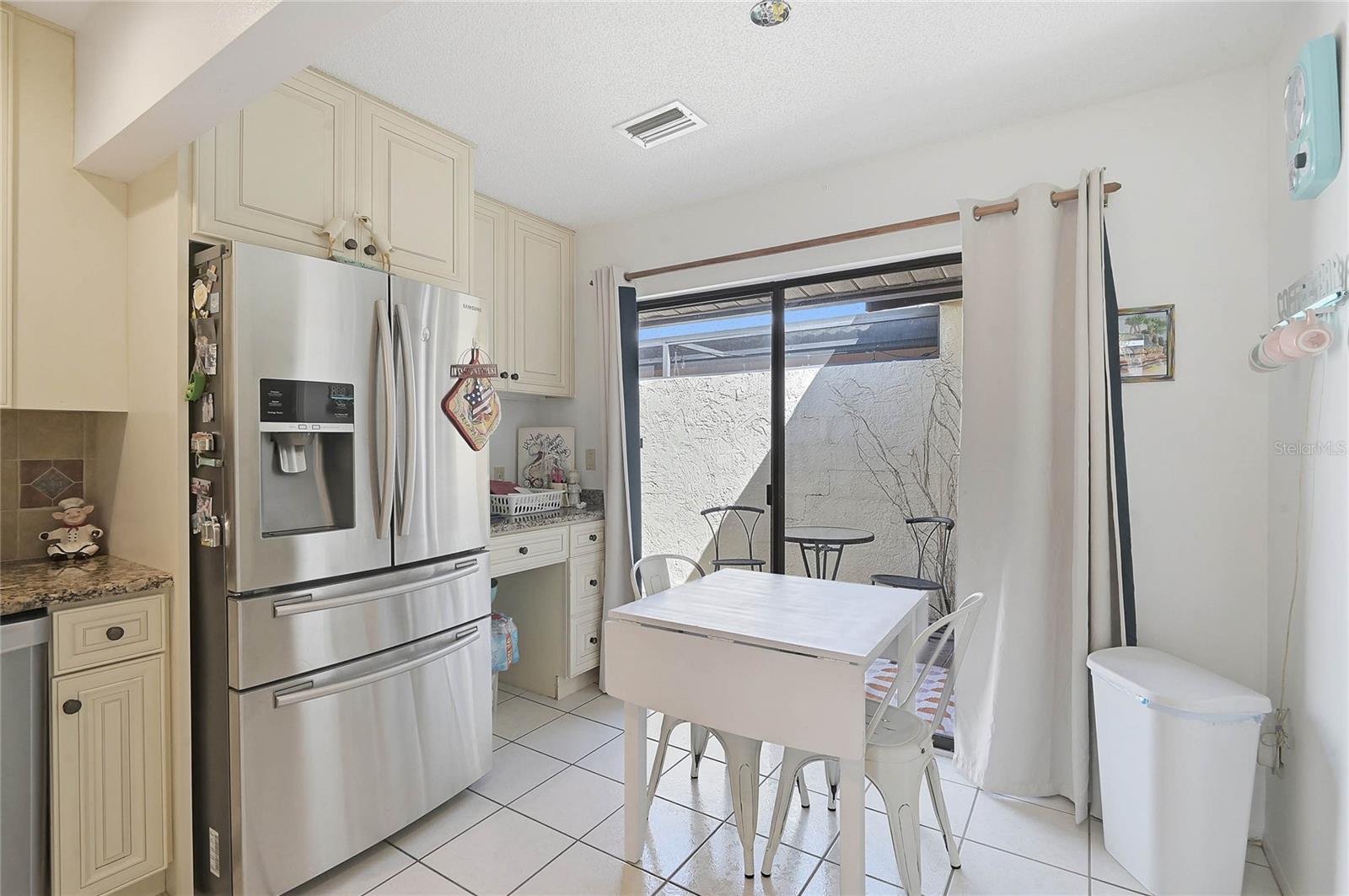 57 SANDSTONE CIR — photo 14