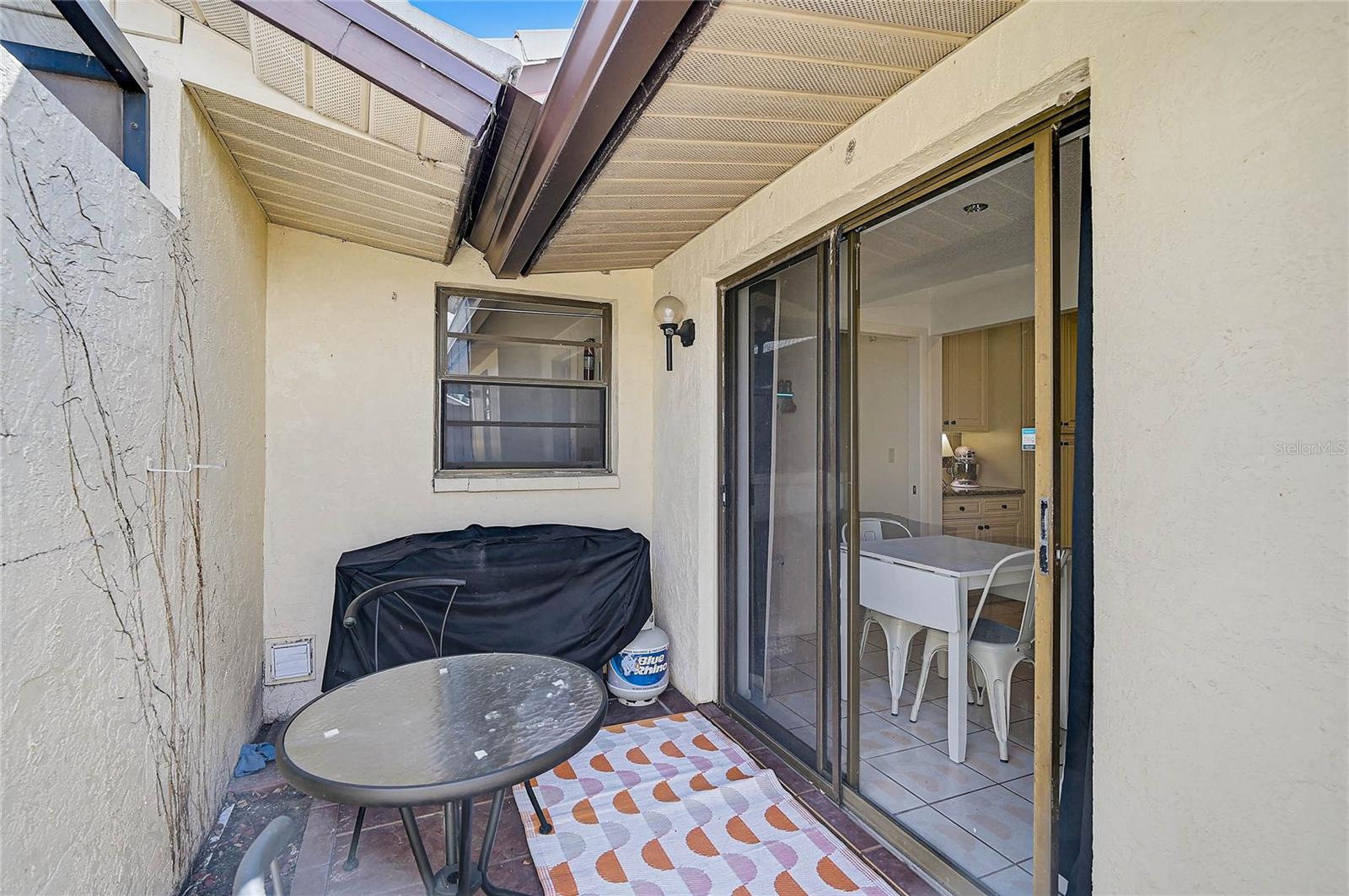 57 SANDSTONE CIR — photo 16