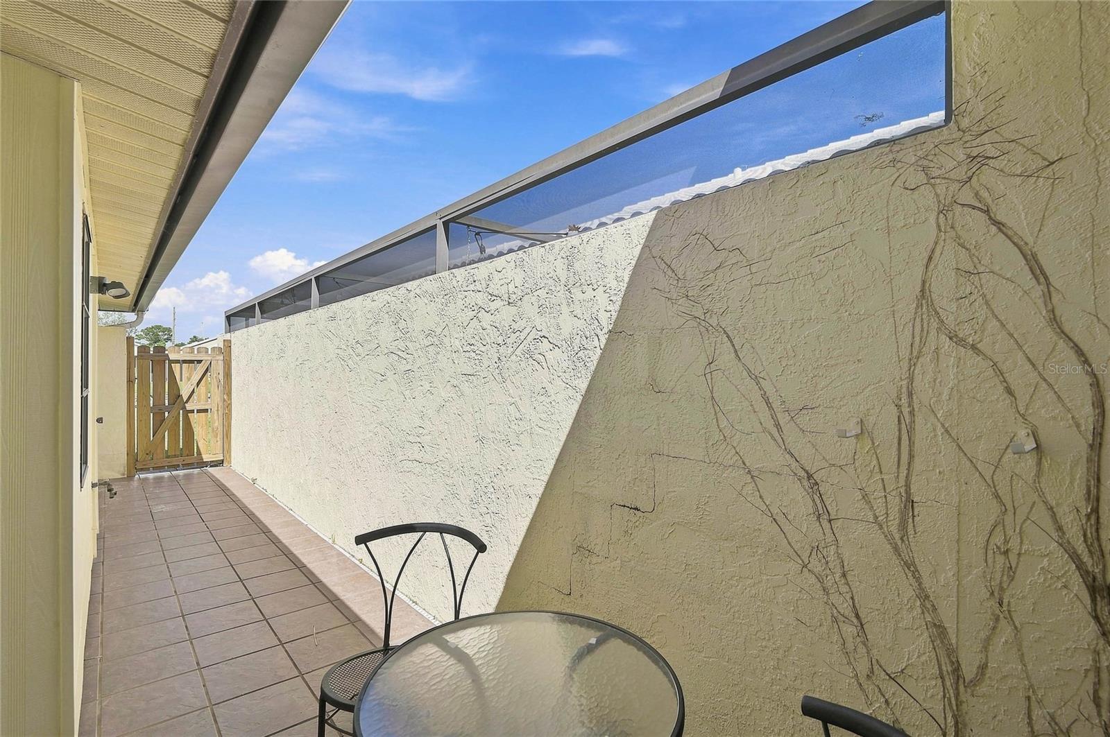 57 SANDSTONE CIR — photo 17