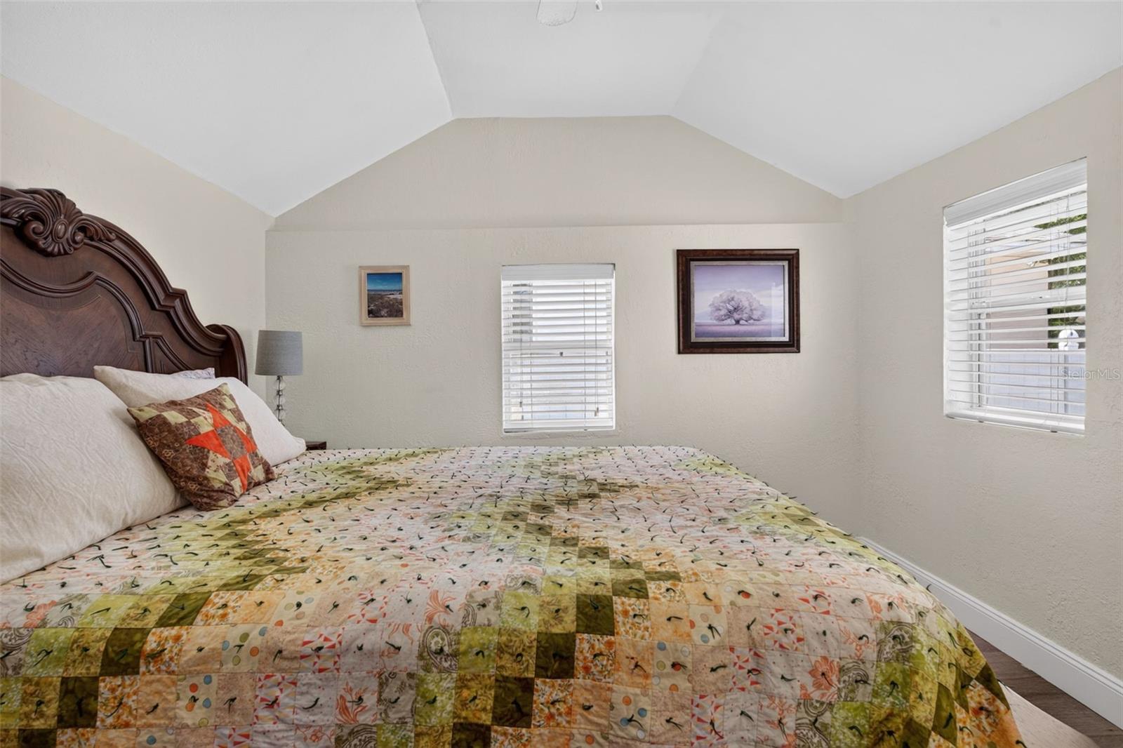 5161 RENA ST N — photo 16