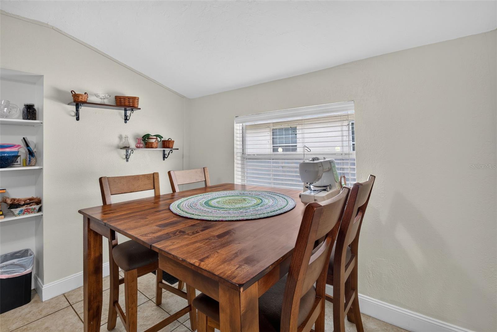 5161 RENA ST N — photo 9