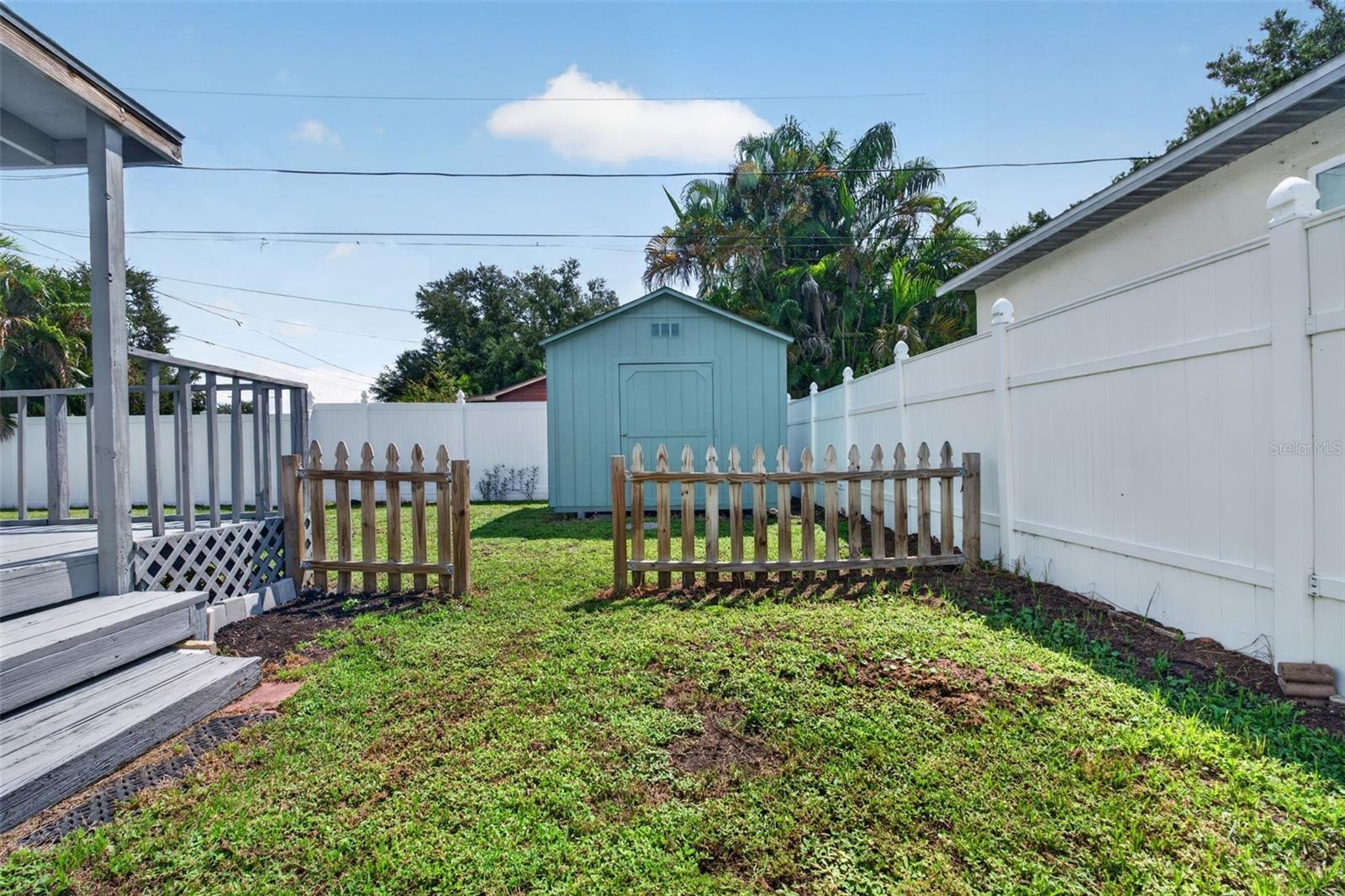 5161 RENA ST N — photo 22