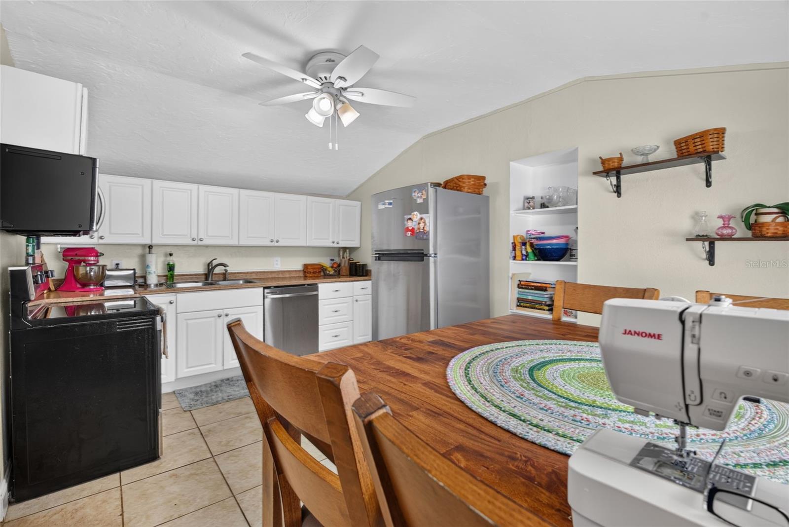 5161 RENA ST N — photo 10