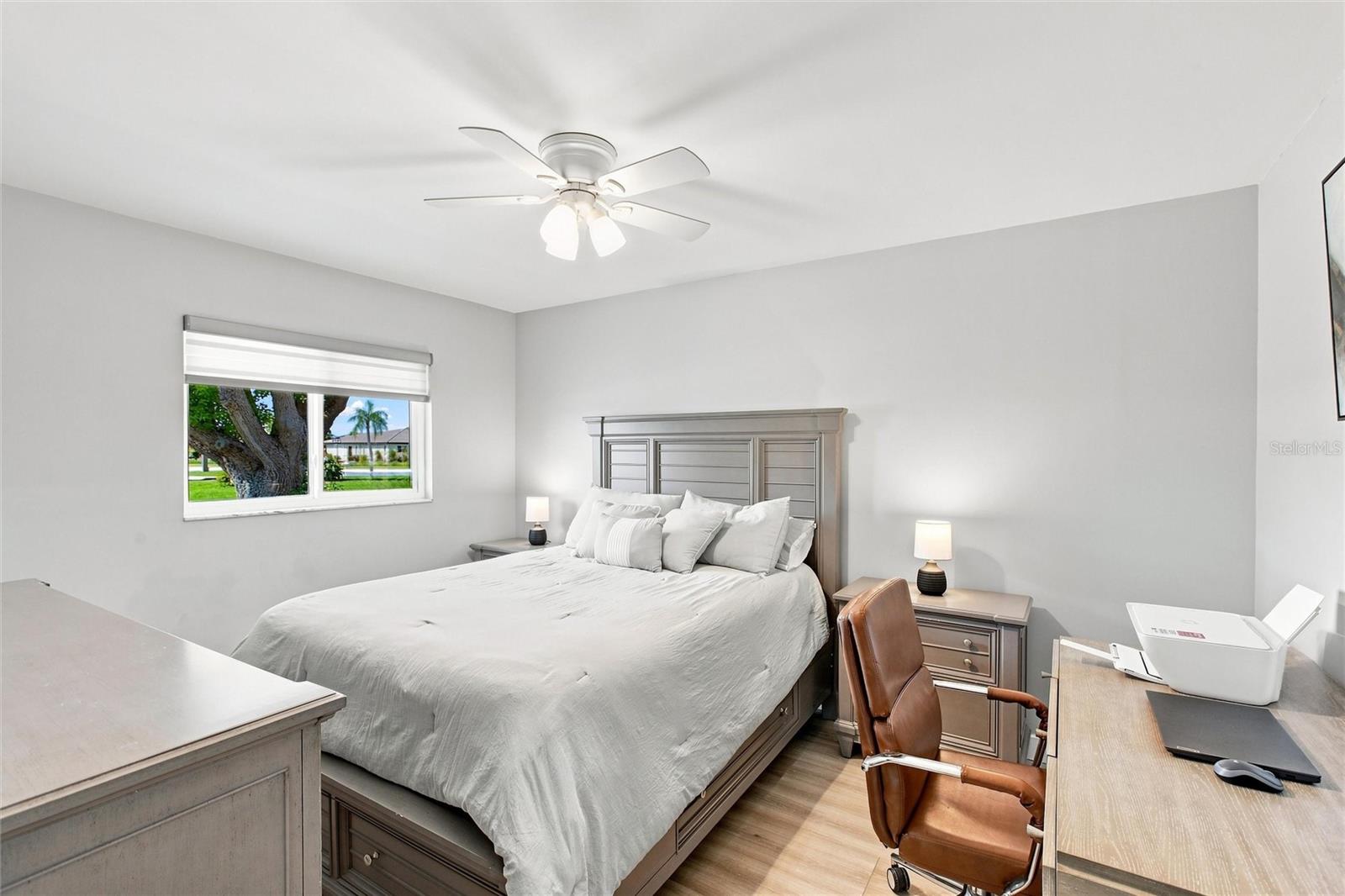 302 DEGAS DR — photo 33