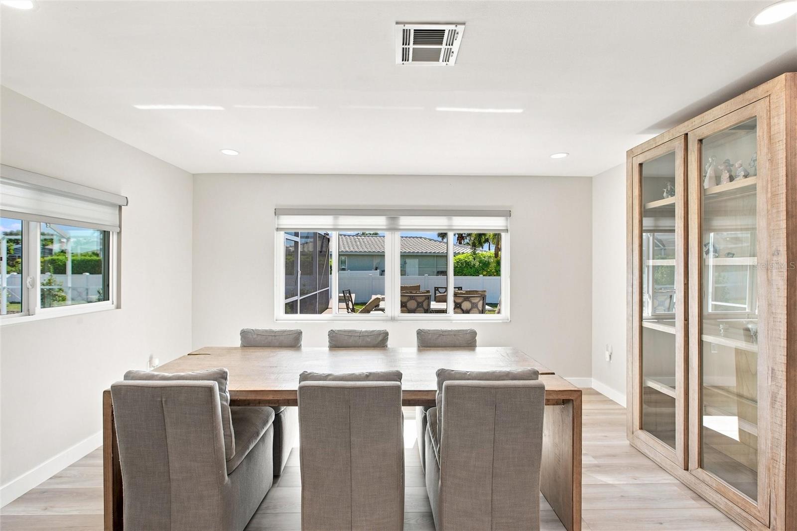 302 DEGAS DR — photo 16