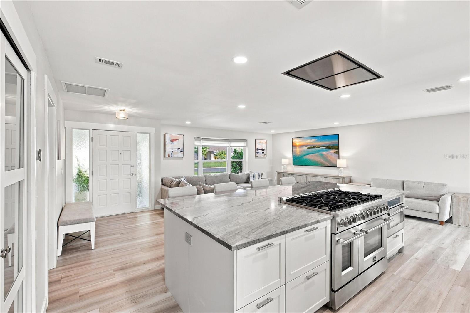 302 DEGAS DR — photo 13