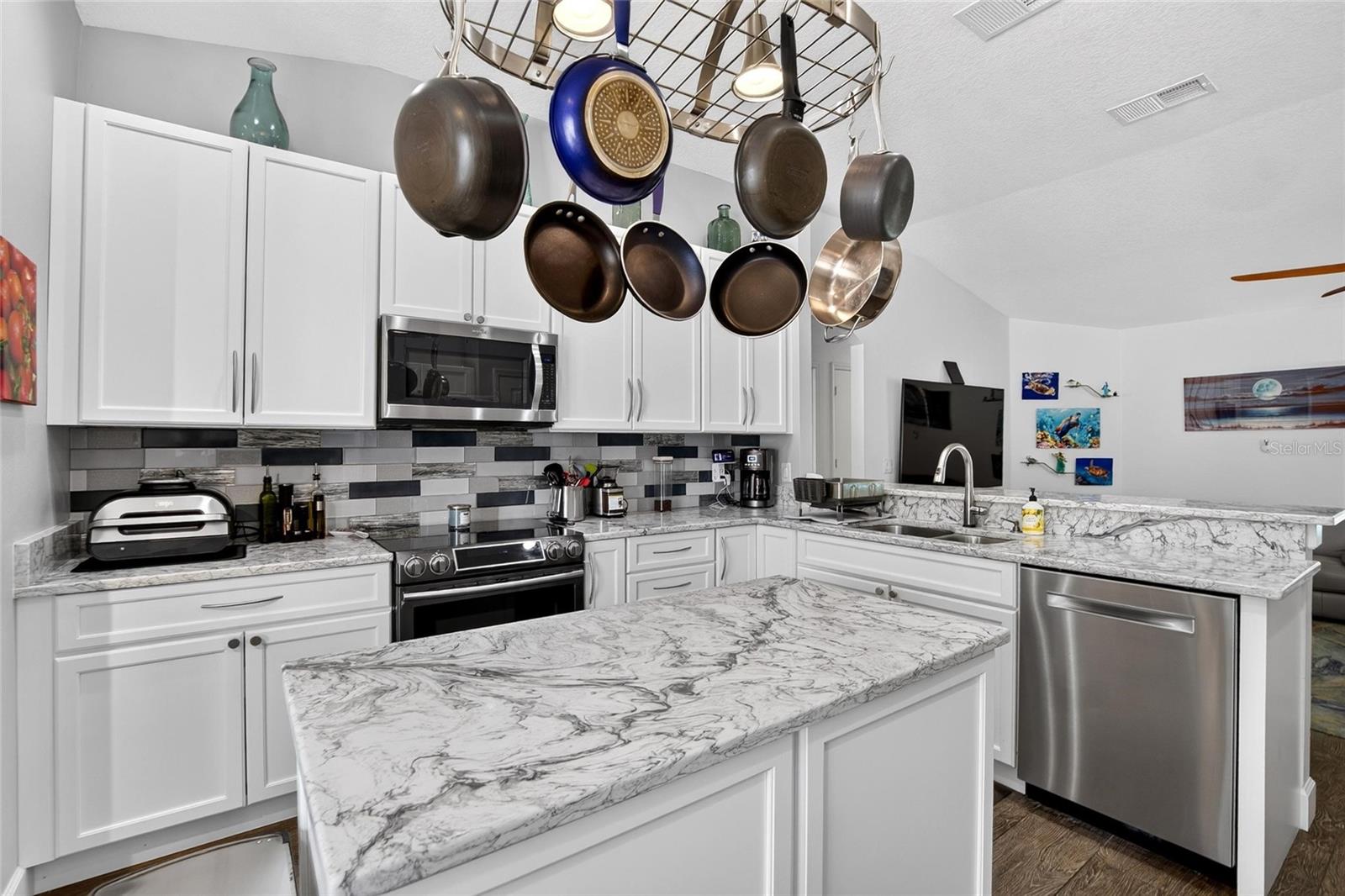 12935 RAYSBROOK DR — photo 20