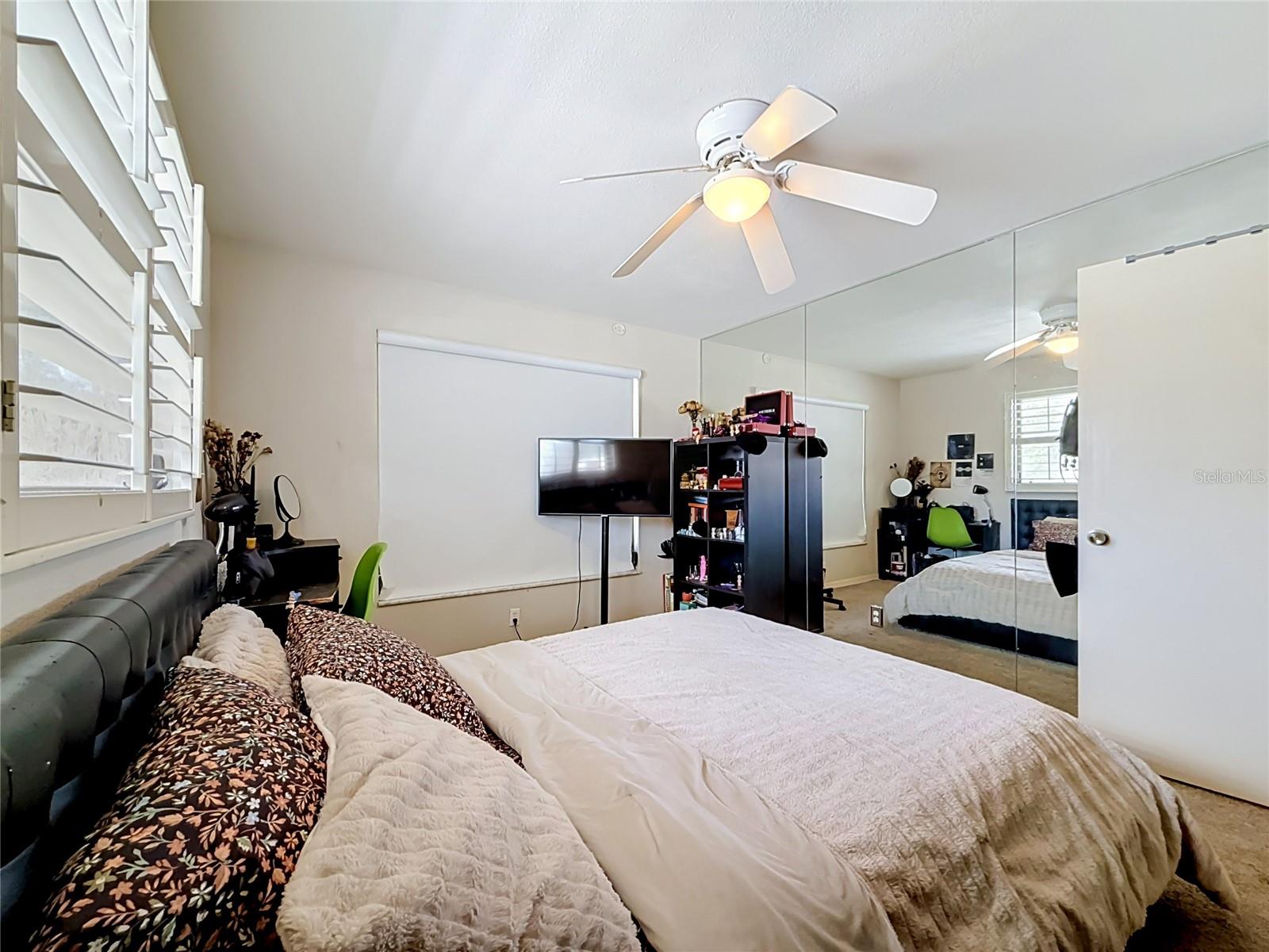 8830 DR MARTIN LUTHER KING JR ST N #UNIT 2B — photo 28