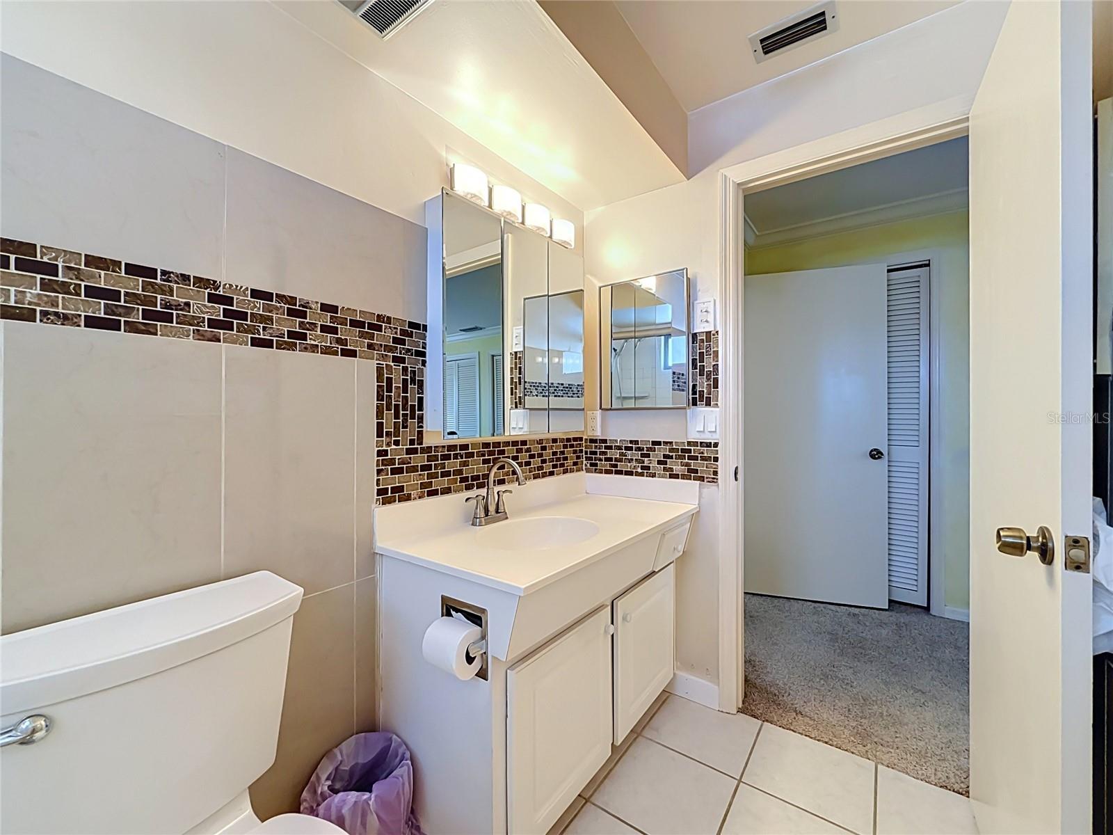 8830 DR MARTIN LUTHER KING JR ST N #UNIT 2B — photo 22